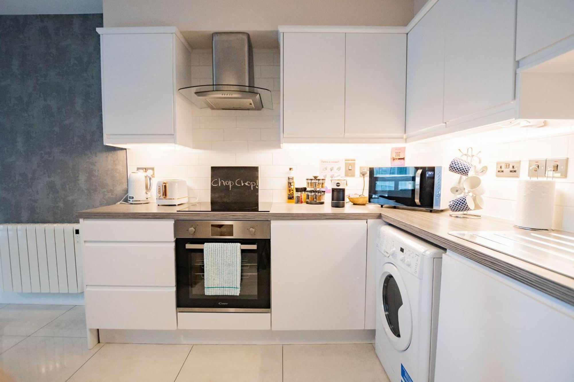 Luxury With Parking Appartement *