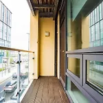 Luxury Apt With Parking